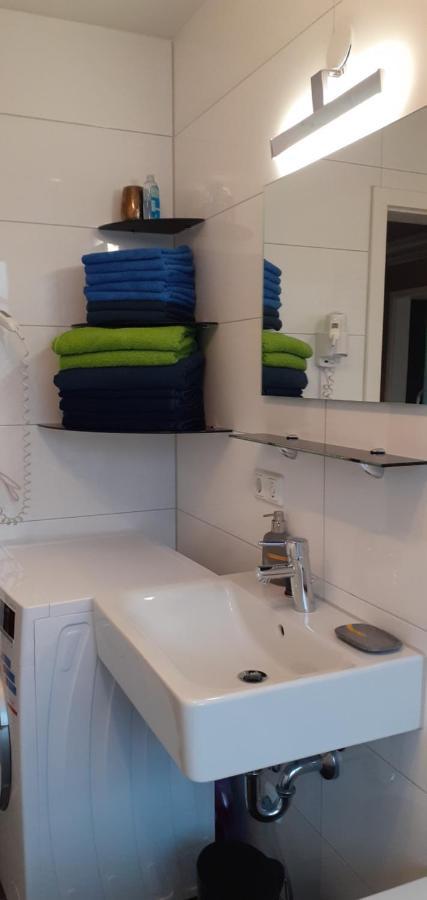 Apartments - Geraeumige 95 Qm Mit Balkon アウグスブルク エクステリア 写真