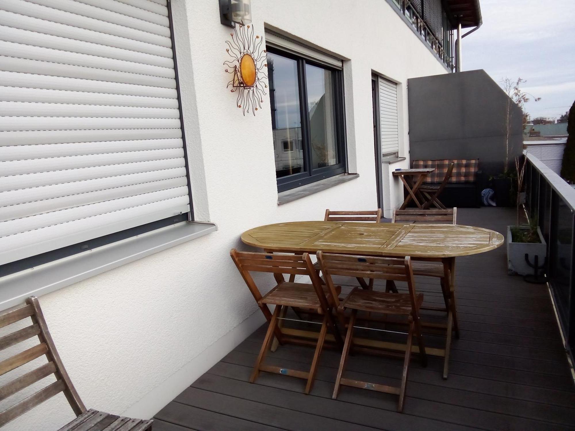 Apartments - Geraeumige 95 Qm Mit Balkon アウグスブルク エクステリア 写真