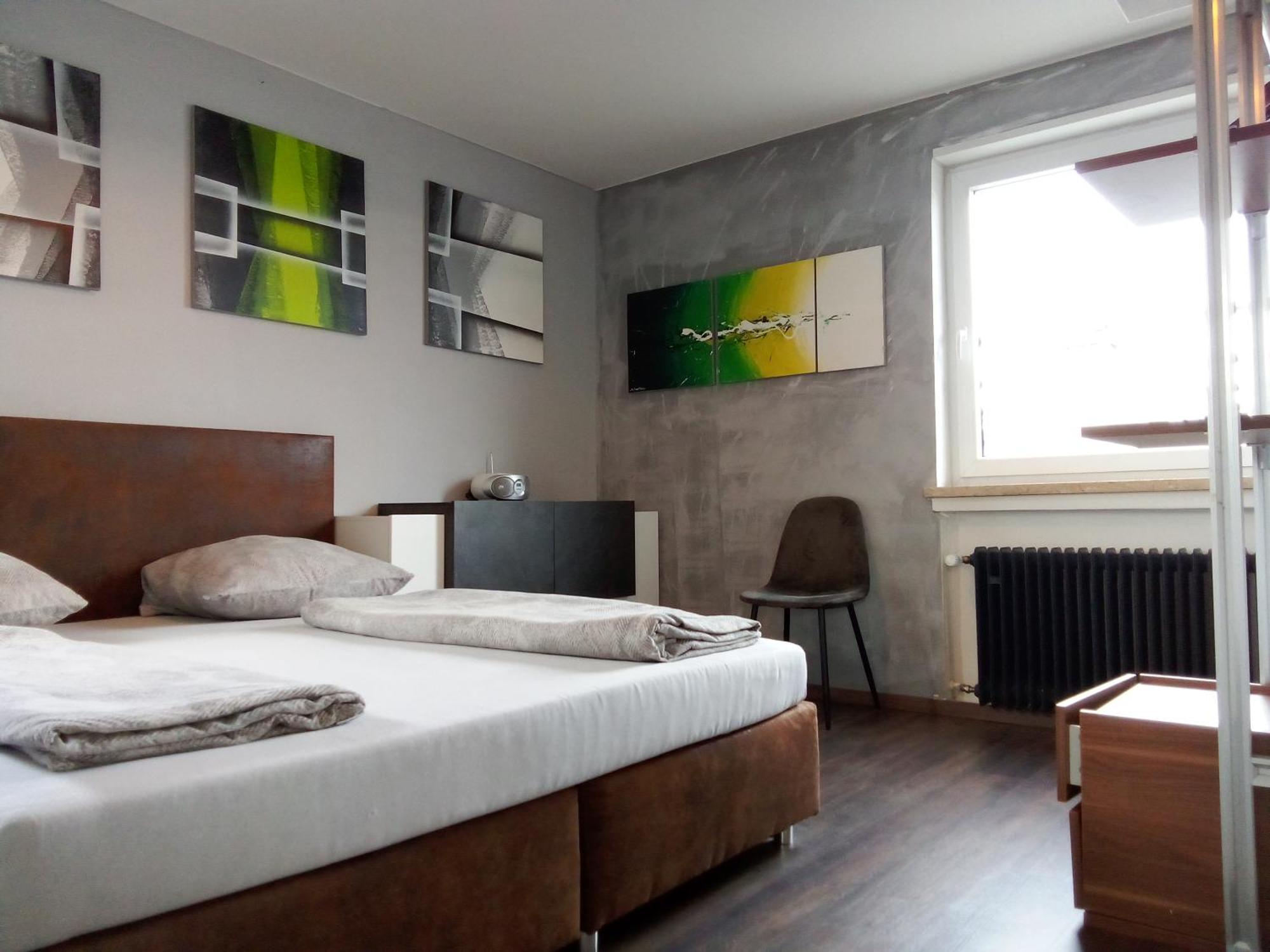 Apartments - Geraeumige 95 Qm Mit Balkon アウグスブルク エクステリア 写真